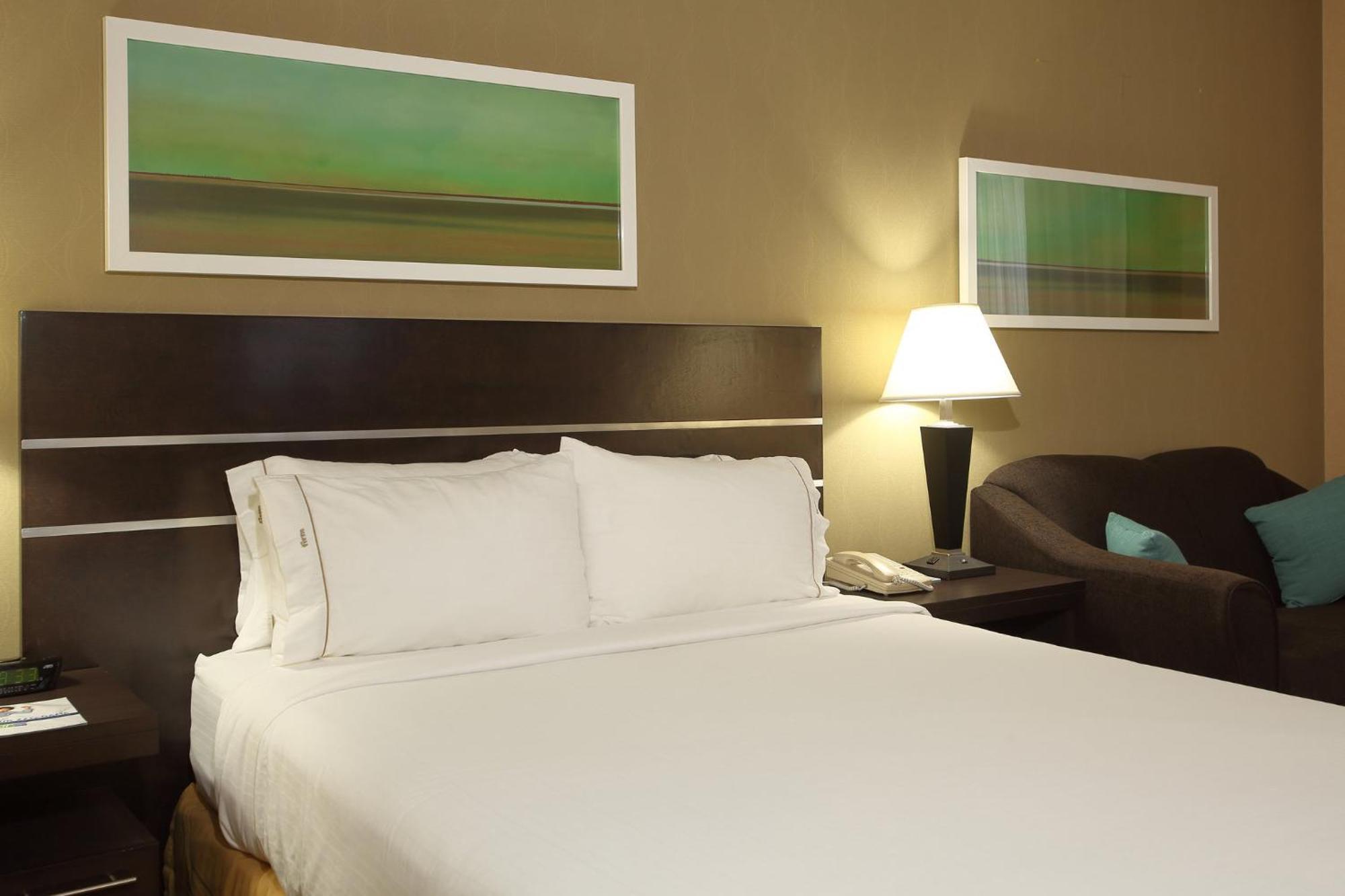 Holiday Inn Express Hotel & Suites Vernon By Ihg Eksteriør billede